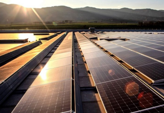 Webinar Cumplimiento del factor de potencia en proyectos fotovoltaicos